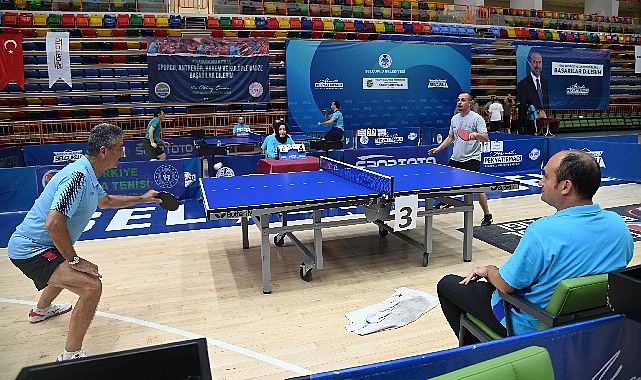 Sporun merkezi Selçuklu'da Kuruluşlararası Masa Tenisi Turnuvası tamamlandı