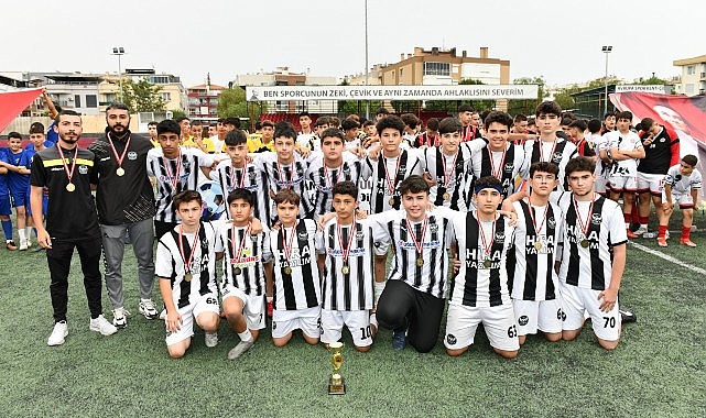 Çiğli'de “19 Mayıs Futbol Turnuvası" Heyecanı Sona Erdi