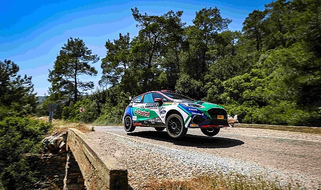 Yeşil Bursa Rallisi'nde Castrol Ford Team Türkiye'nin Gözü Zirvede